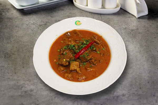 PAPRIKAŠ OD VEPROVINE